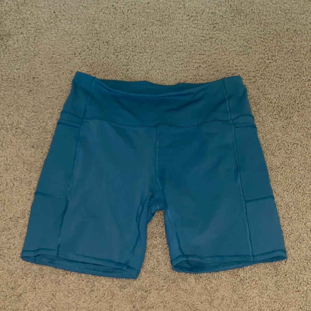 NEVER WORN BIKER SHORTS WITH PHONE POCKET